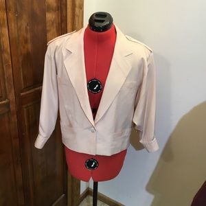 Escada 3/4 sleeve blazer, no size tag, pleated cuffs, heavy padding, epilates